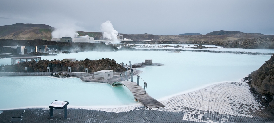 冰島極光奇遇、藍冰洞探險、漫步巴黎左岸雙國 10日_巴黎／雷克雅未克_第02天