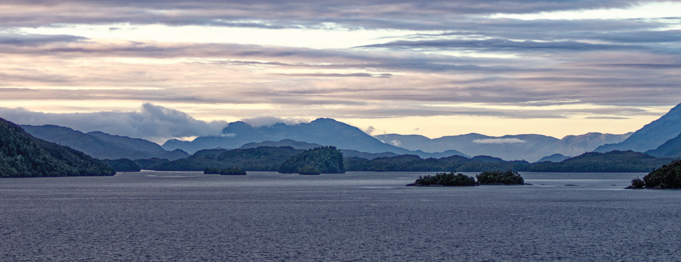 【荷美遊輪】南美四國．巴西嘉年華盛會24日（EK）_風景巡航（達爾文海峽 Darwin Channel）_第18天