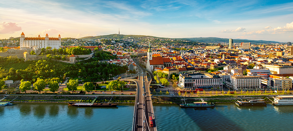 【寰宇河輪】藍色多瑙河浪漫11日（德國帕紹登船）_寰宇河輪：布拉提斯拉瓦 Bratislava（斯洛伐克）_第08天